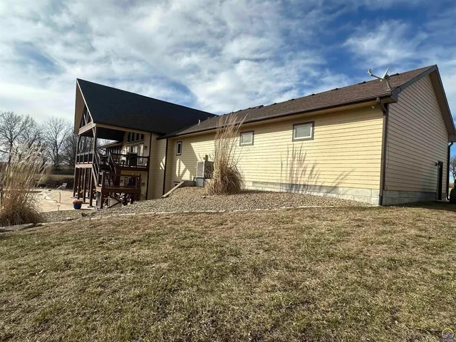 $1,200,000 | 1975 West 181st Street, Scranton, KS 66537