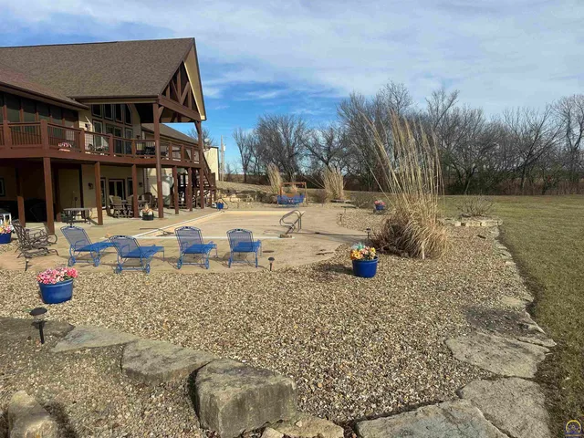 $1,200,000 | 1975 West 181st Street, Scranton, KS 66537