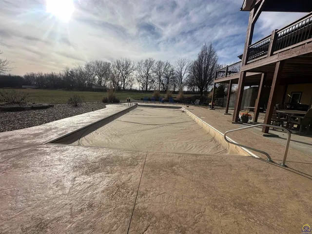 $1,200,000 | 1975 West 181st Street, Scranton, KS 66537