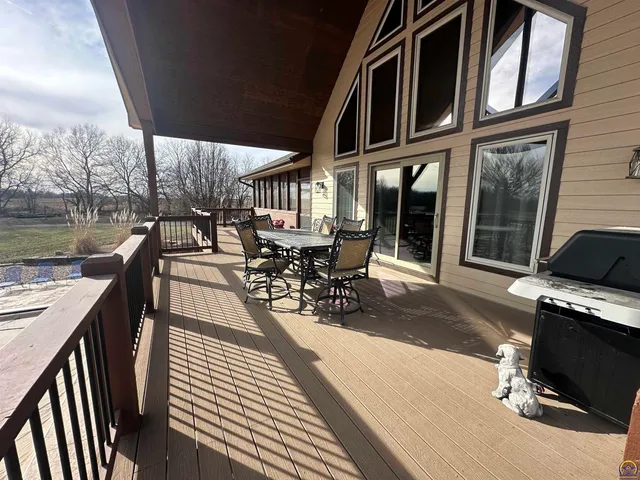 $1,200,000 | 1975 West 181st Street, Scranton, KS 66537