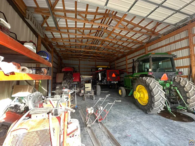 $1,200,000 | 1975 West 181st Street, Scranton, KS 66537