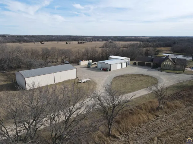$1,200,000 | 1975 West 181st Street, Scranton, KS 66537