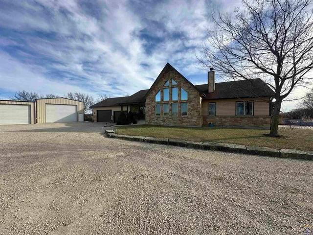 $1,200,000 | 1975 West 181st Street, Scranton, KS 66537