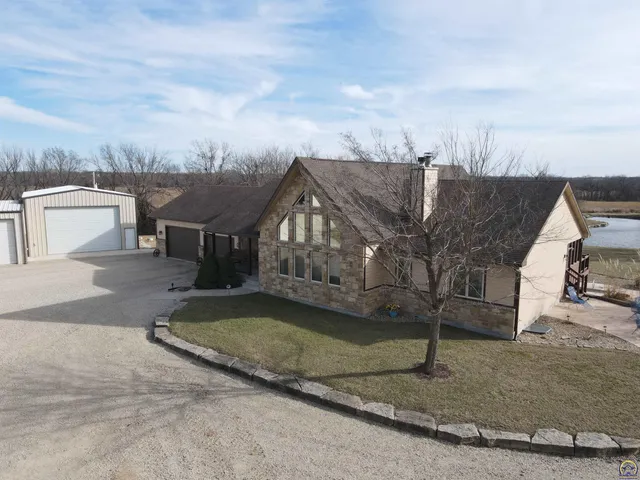 $1,200,000 | 1975 West 181st Street, Scranton, KS 66537