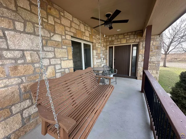 $1,200,000 | 1975 West 181st Street, Scranton, KS 66537