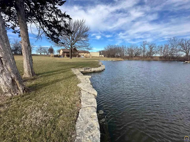 $1,200,000 | 1975 West 181st Street, Scranton, KS 66537