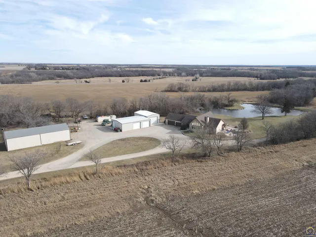 $1,200,000 | 1975 West 181st Street, Scranton, KS 66537