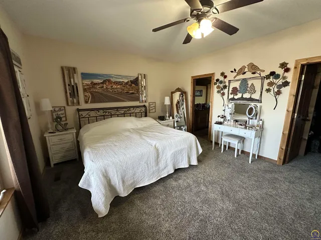 $1,200,000 | 1975 West 181st Street, Scranton, KS 66537