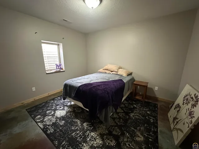 $1,200,000 | 1975 West 181st Street, Scranton, KS 66537