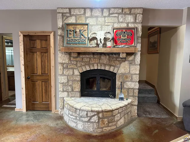 $1,200,000 | 1975 West 181st Street, Scranton, KS 66537