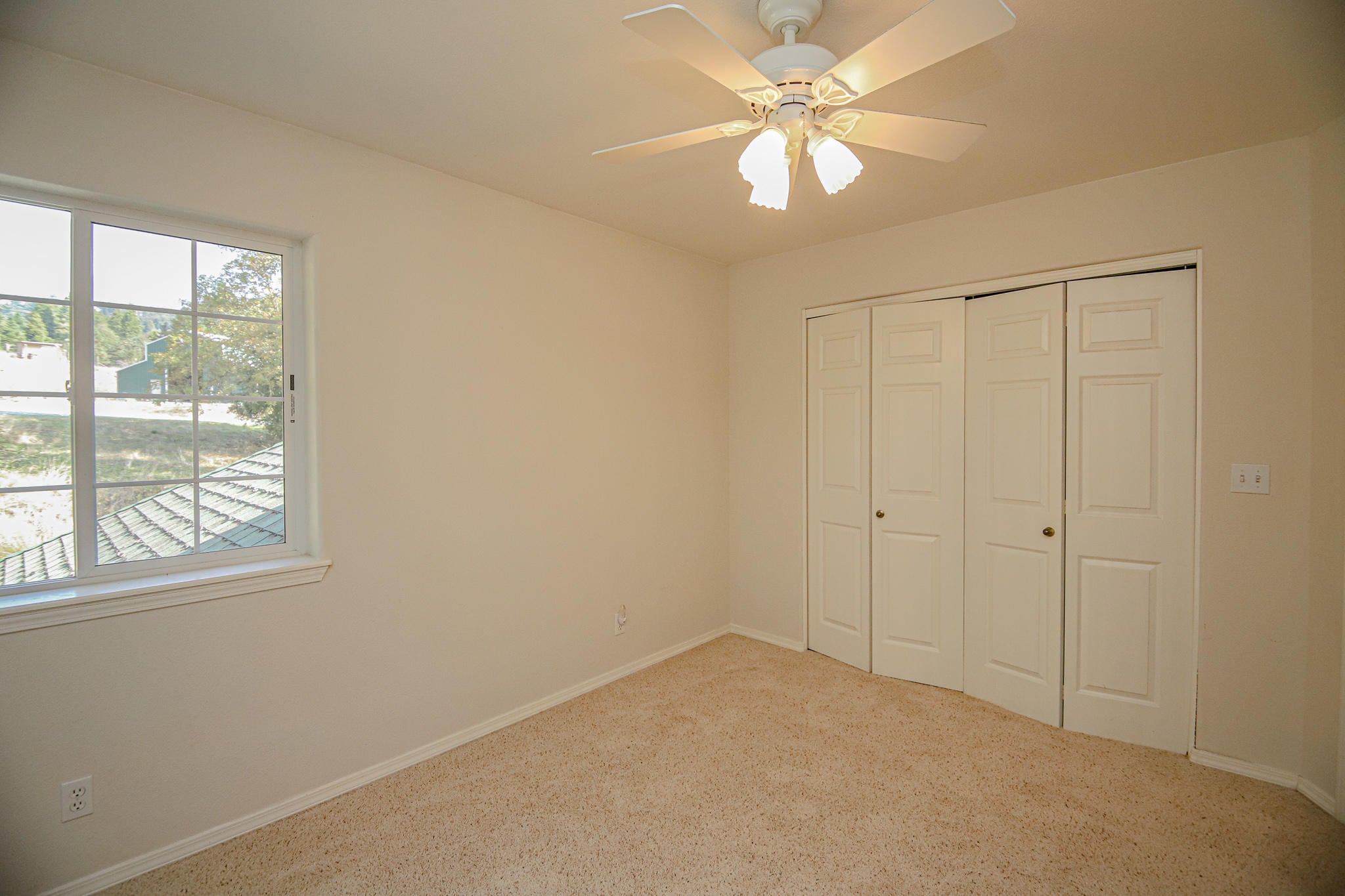 1310 Spring Brook Road Myrtle Creek, OR 97457 - Photo 21 of 30 Bedroom 3