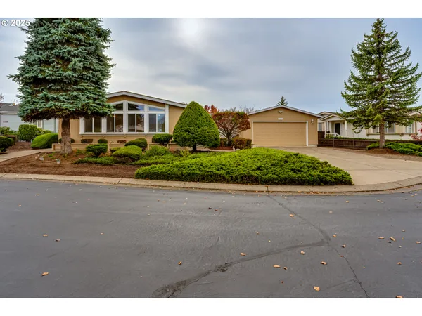 $385,000 | 5320 Burke Street, Eugene, OR 97402