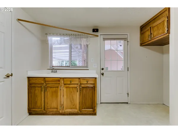 $385,000 | 5320 Burke Street, Eugene, OR 97402