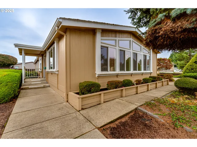 $385,000 | 5320 Burke Street, Eugene, OR 97402