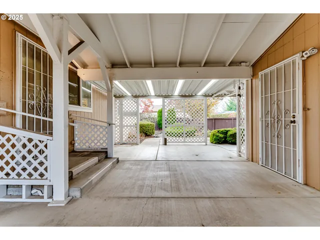 $385,000 | 5320 Burke Street, Eugene, OR 97402