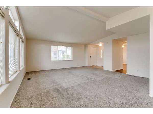 $385,000 | 5320 Burke Street, Eugene, OR 97402