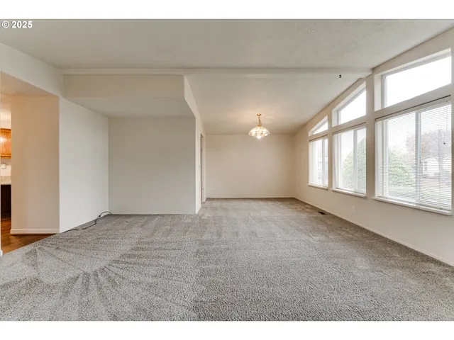 $385,000 | 5320 Burke Street, Eugene, OR 97402