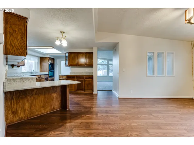 $385,000 | 5320 Burke Street, Eugene, OR 97402