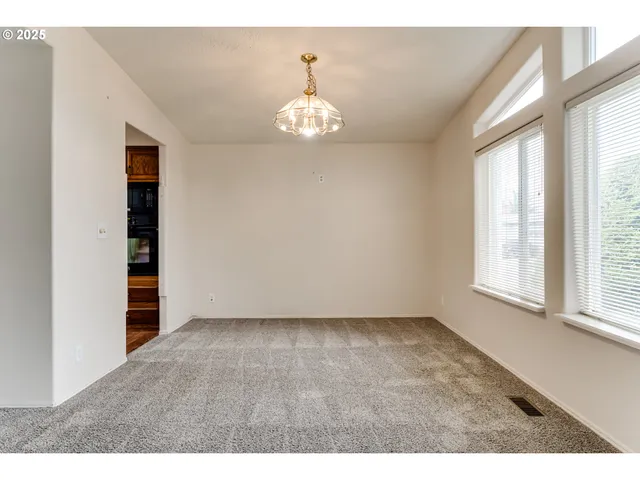 $385,000 | 5320 Burke Street, Eugene, OR 97402