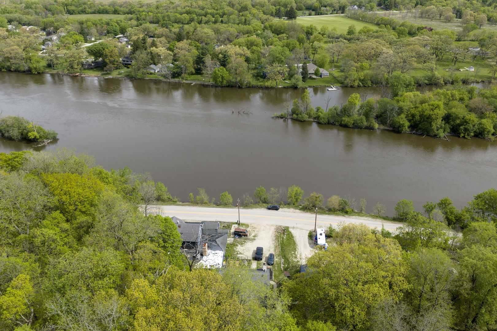 35W333 Riverside Drive St. Charles, IL 60174 - Photo 10 of 29