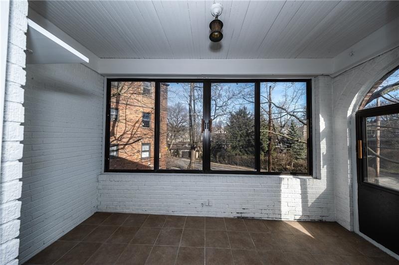 210 Arden Road Pittsburgh, PA 15216 - Photo 2 of 25 Gallery Image 2