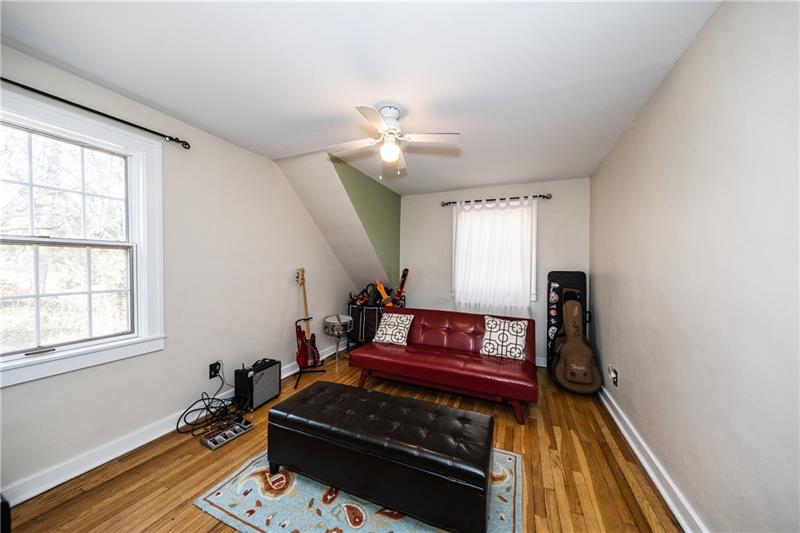 210 Arden Road Pittsburgh, PA 15216 - Photo 20 of 25 Gallery Image 20