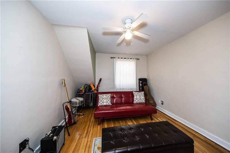 210 Arden Road Pittsburgh, PA 15216 - Photo 21 of 25 Gallery Image 21