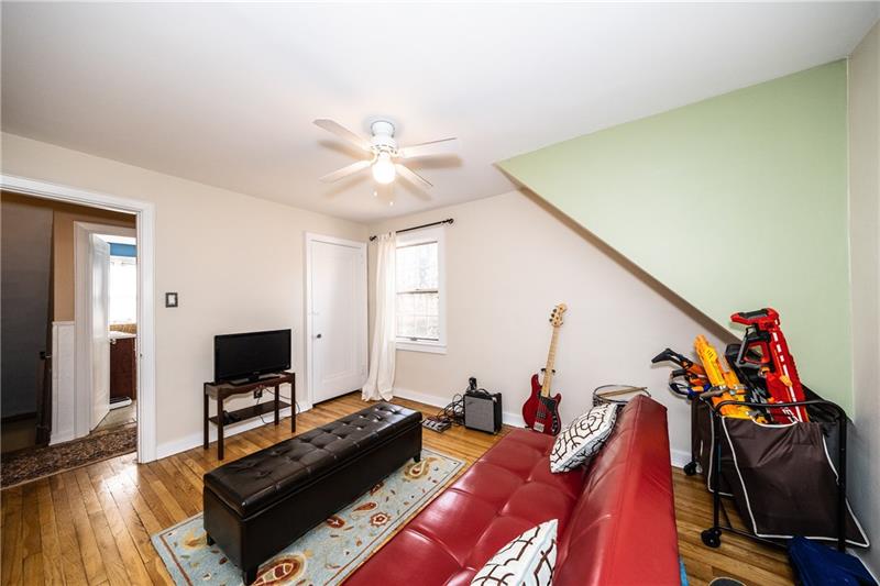 210 Arden Road Pittsburgh, PA 15216 - Photo 22 of 25 Gallery Image 22