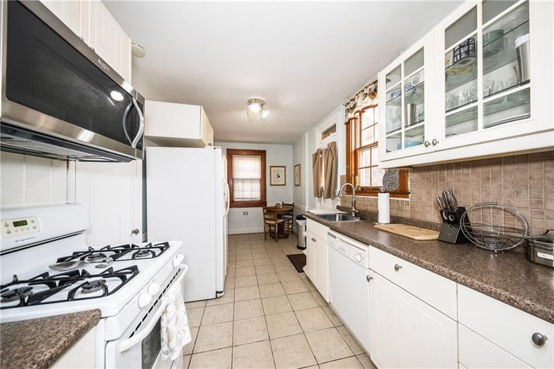 210 Arden Road Pittsburgh, PA 15216 - Photo 5 of 25 Gallery Image 5