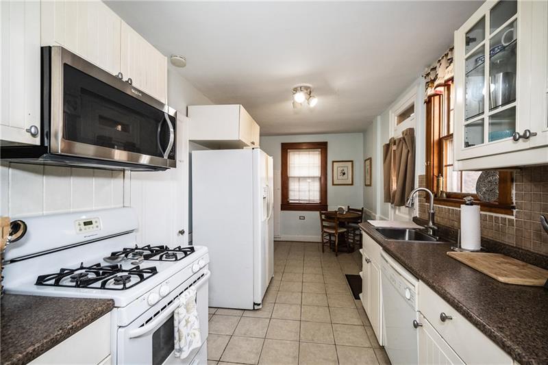 210 Arden Road Pittsburgh, PA 15216 - Photo 6 of 25 Gallery Image 6