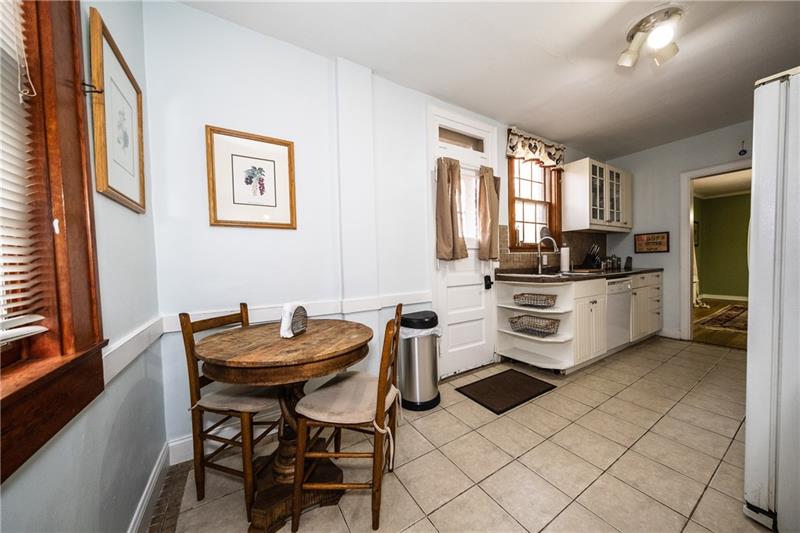 210 Arden Road Pittsburgh, PA 15216 - Photo 9 of 25 Gallery Image 9