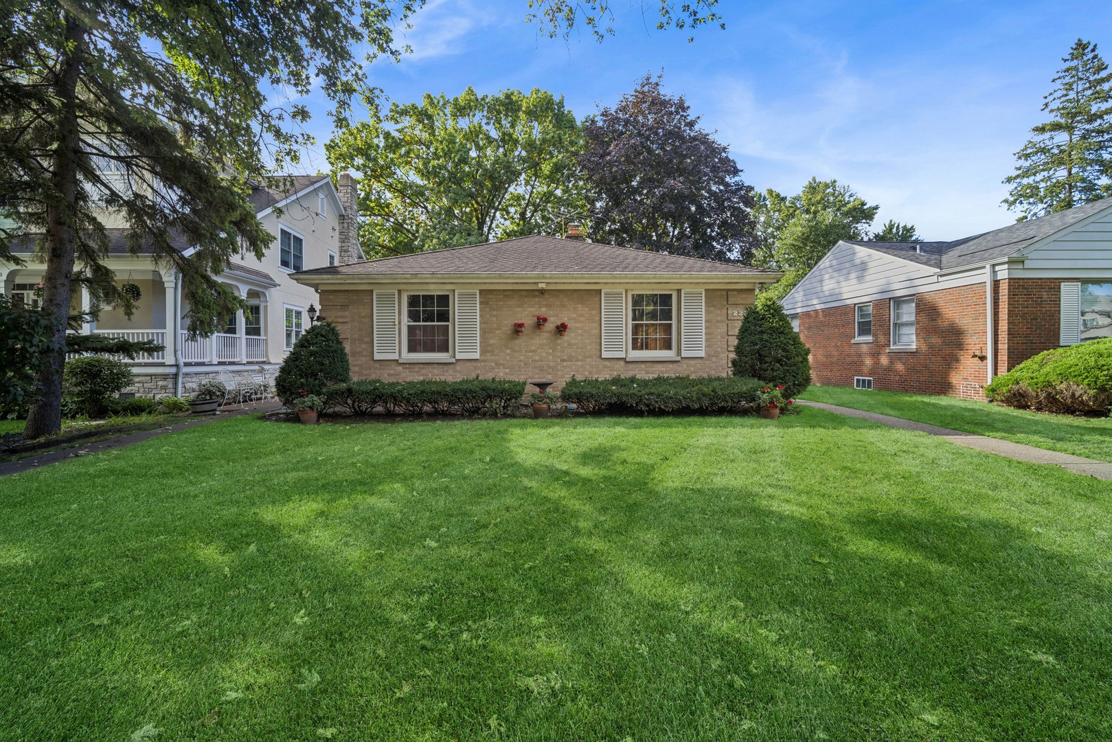 2239 Washington Avenue Wilmette, IL 60091 - Photo 2 of 20 a view of outdoor space yard and front view of a house