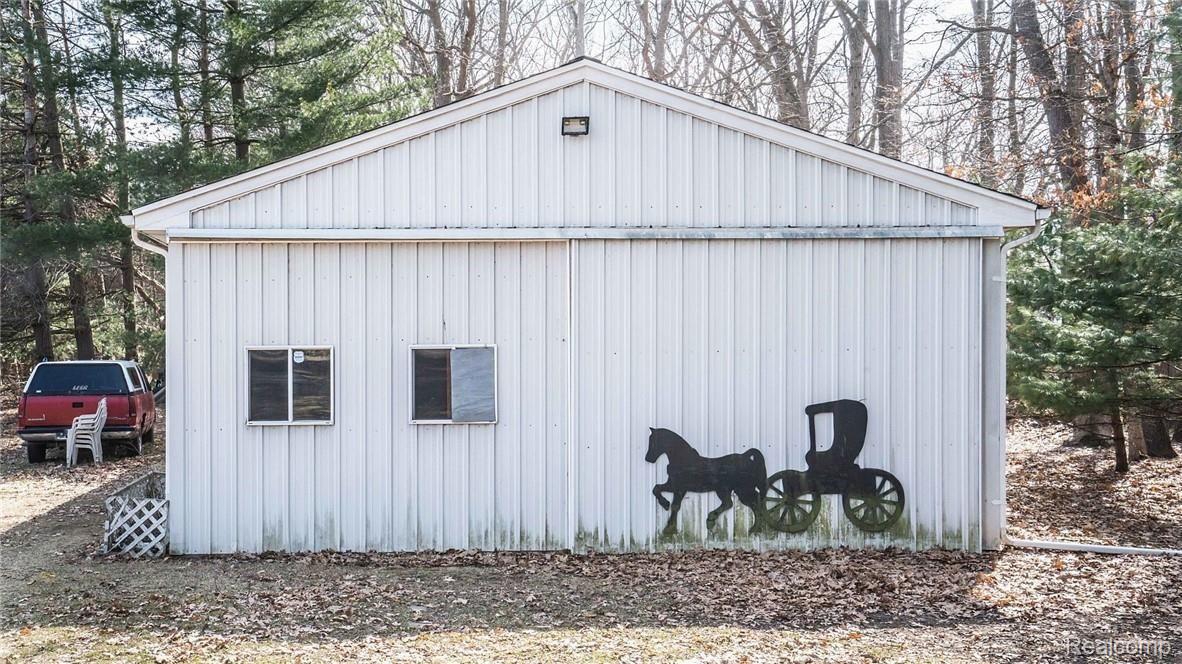 3201 Jewell Road Howell, MI 48843 - Photo 6 of 46 40 x 24 POLEBARN