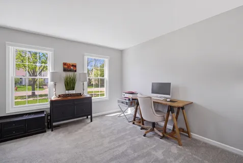 $450,000 | 221 Stafford Drive, Mundelein, IL 60060