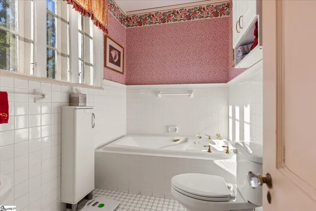 $649,000 | 780 West Main Street, Laurens, SC 29360