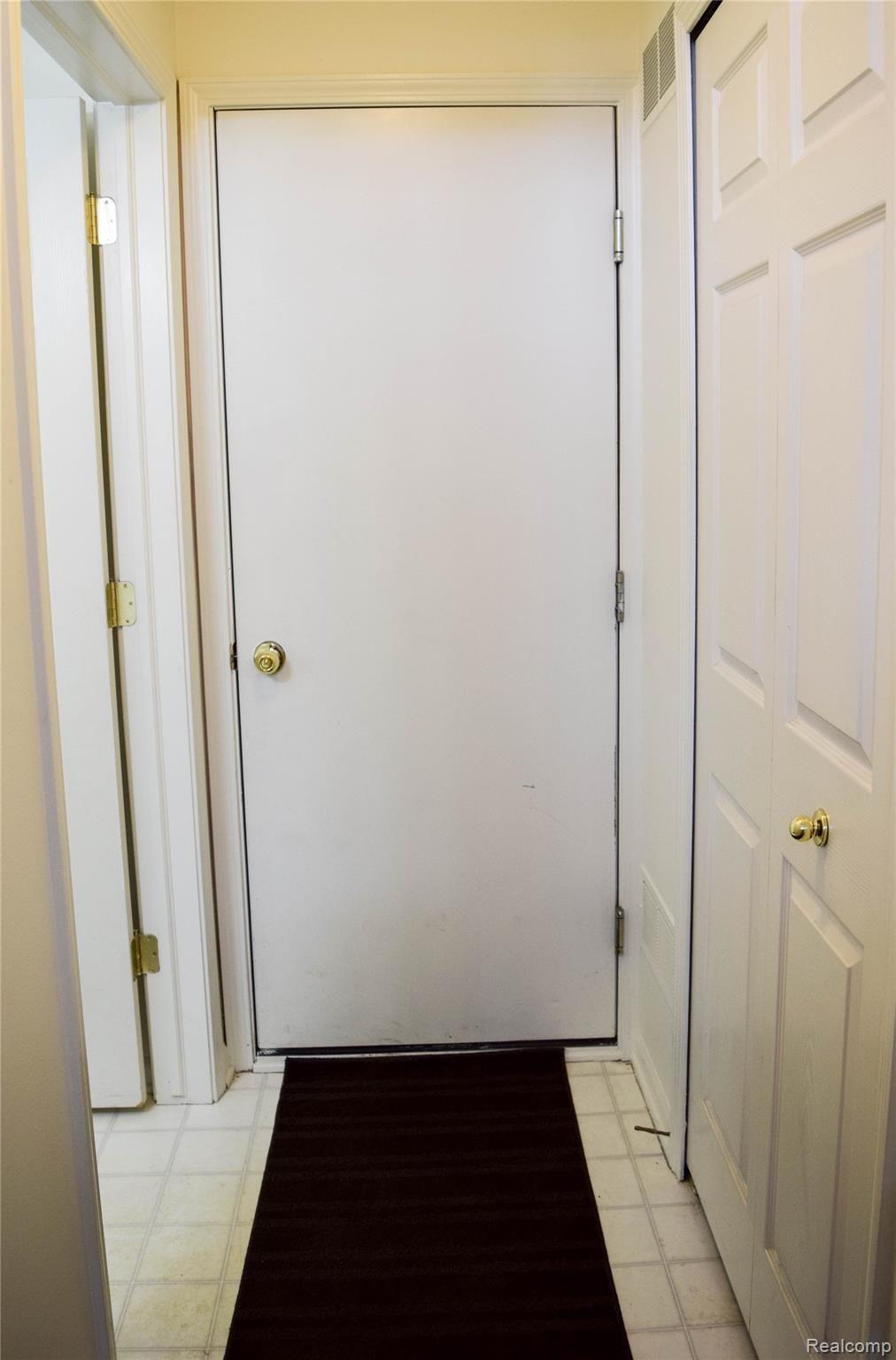 4307 Schaefer Road Dearborn, MI 48126 - Photo 31 of 46 DSC_0097.jpg