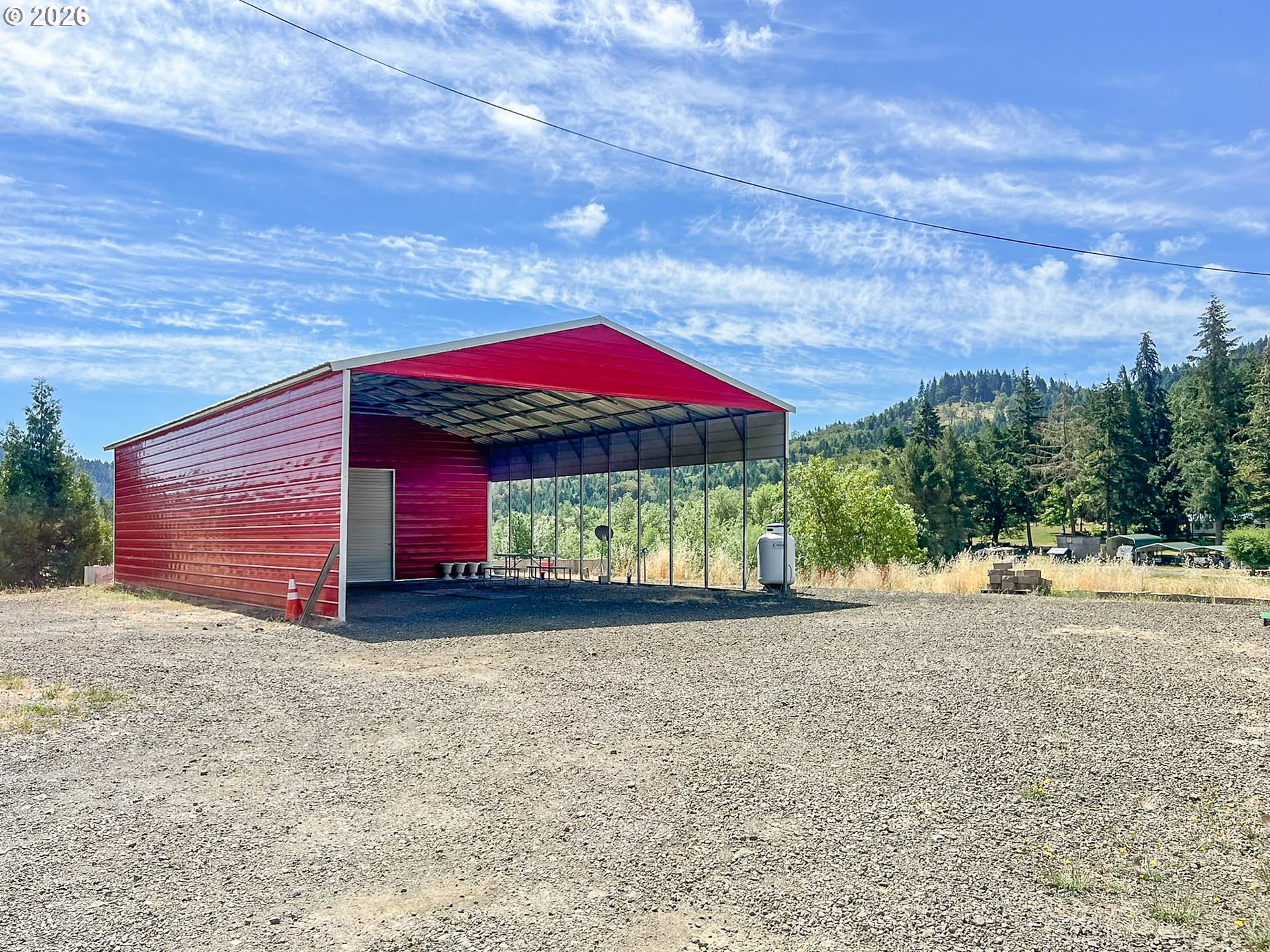 740 Ireland Road Winston, OR 97496 - Photo 6 of 10