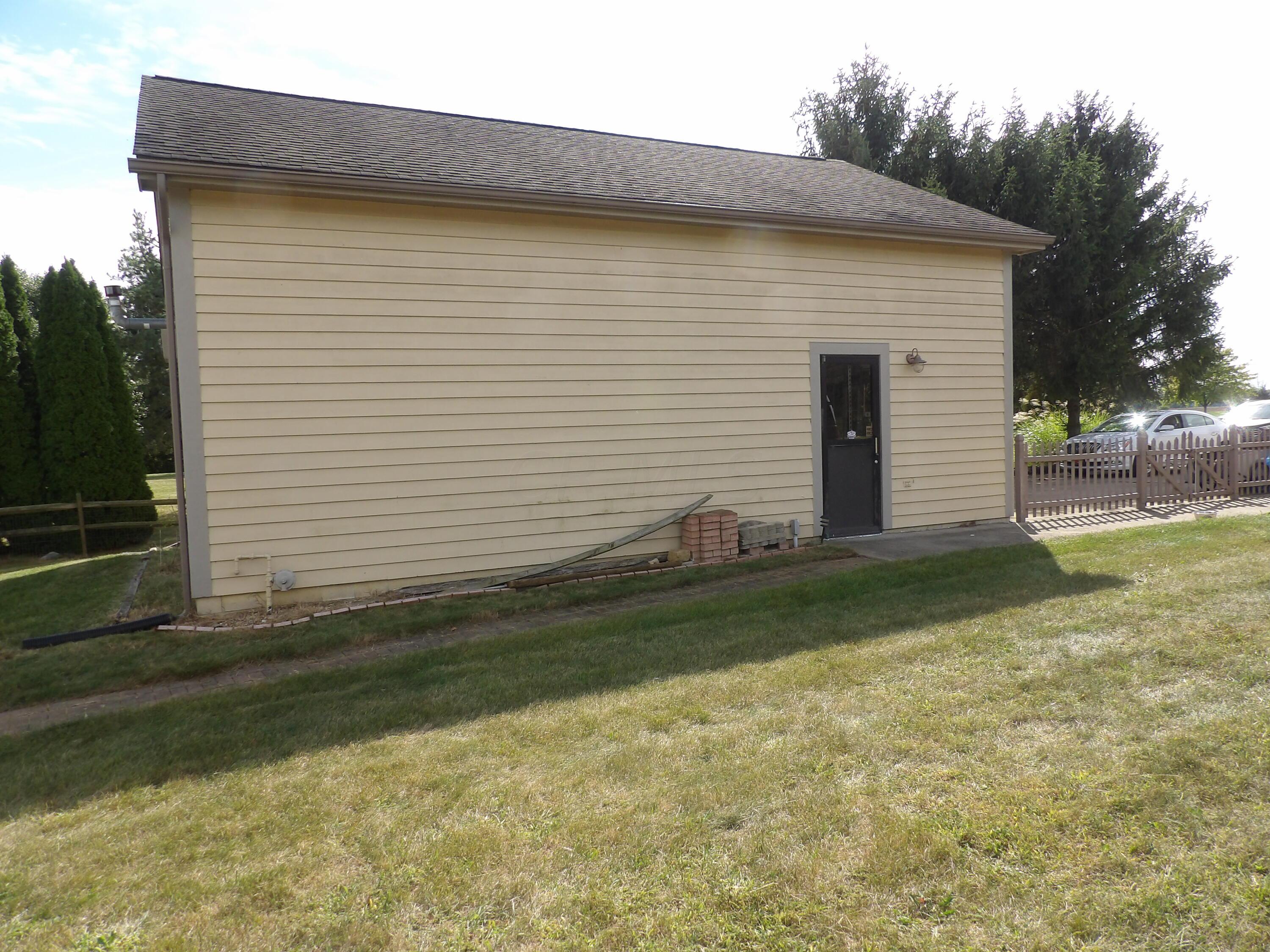 1148 Alton Road Galloway, OH 43119 - Photo 8 of 33 100_0285
