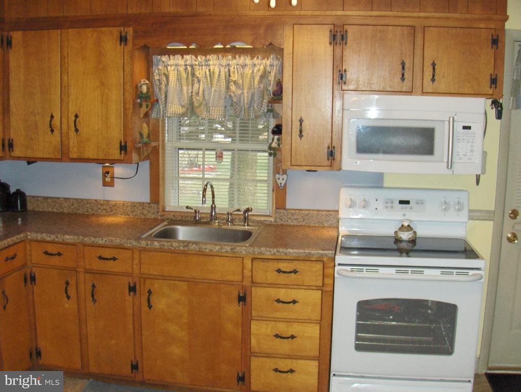 69 Goods Road Conestoga, PA 17516 - Photo 4 of 14