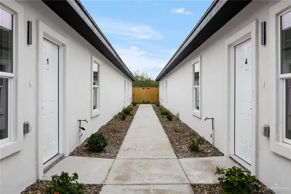 $1,175 | 3101 South Links Drive, Unit 1, Edinburg, TX 78542