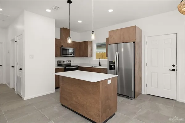 $1,175 | 3101 South Links Drive, Unit 1, Edinburg, TX 78542