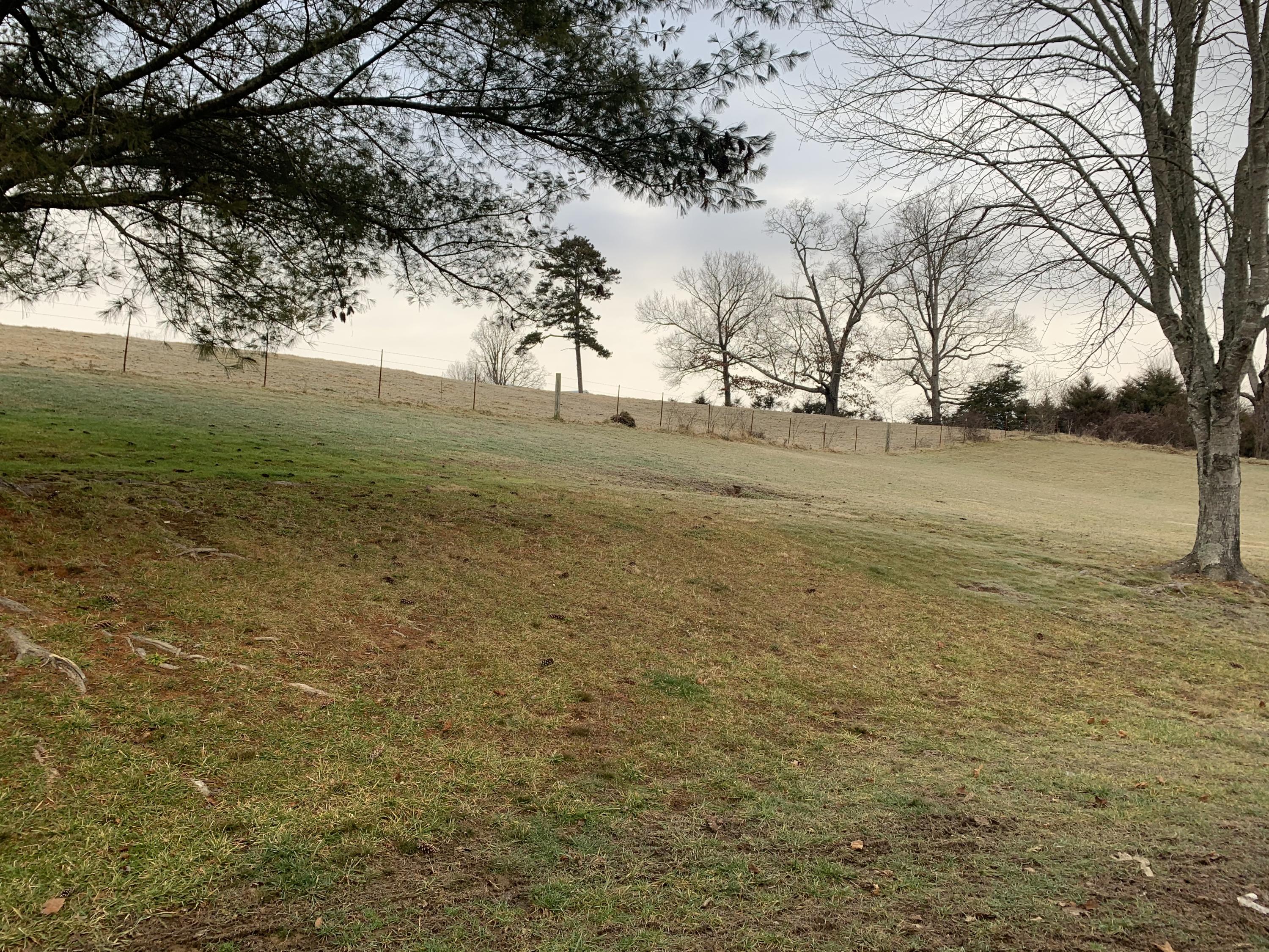 5145 Whitehouse Road Greeneville, TN 37745 - Photo 4 of 32 223779B7-E169-4CD2-857C-AF36D6A14F1D
