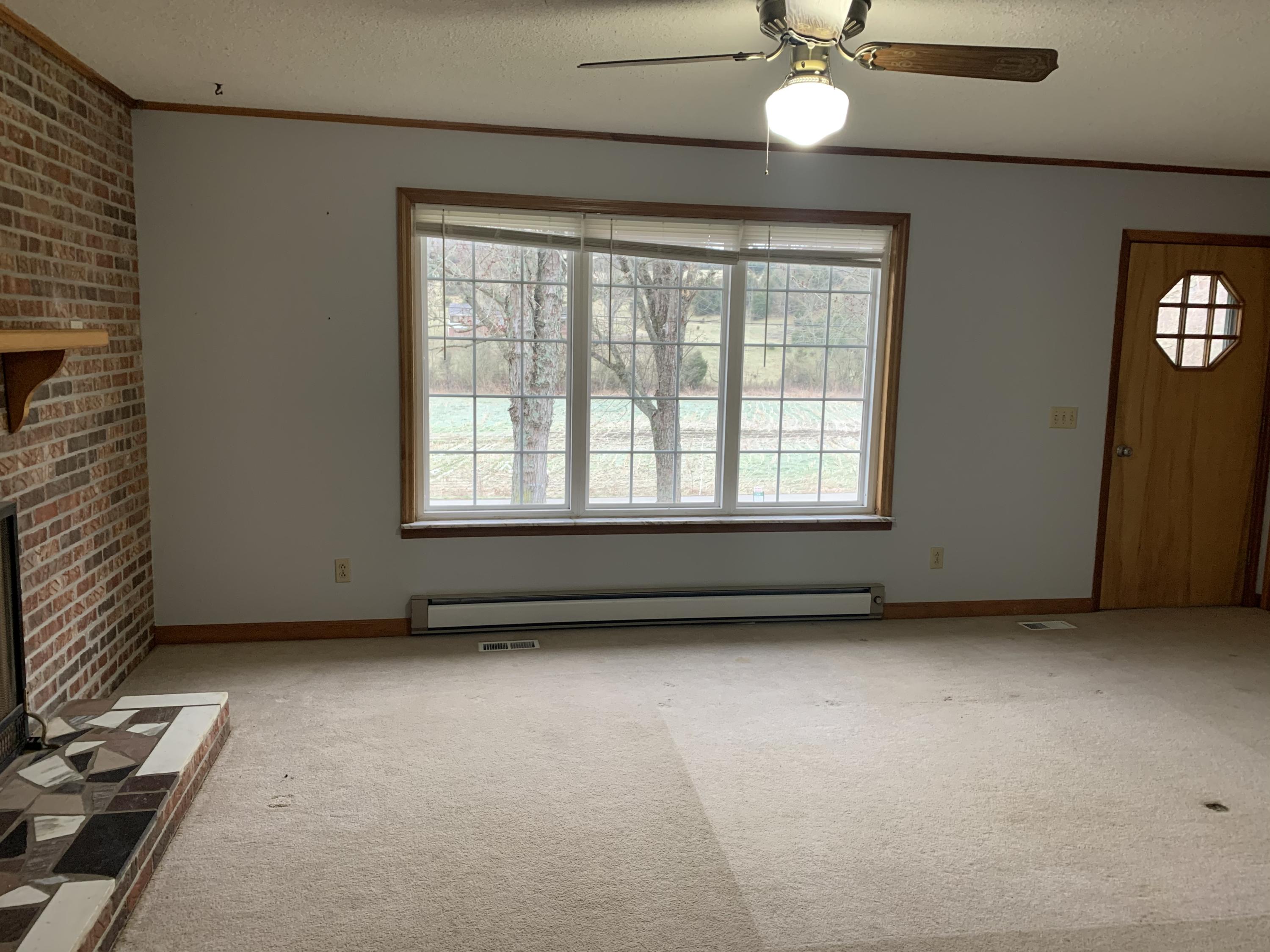 5145 Whitehouse Road Greeneville, TN 37745 - Photo 7 of 32 90E7A06D-D35E-404E-A151-26037C110B1C