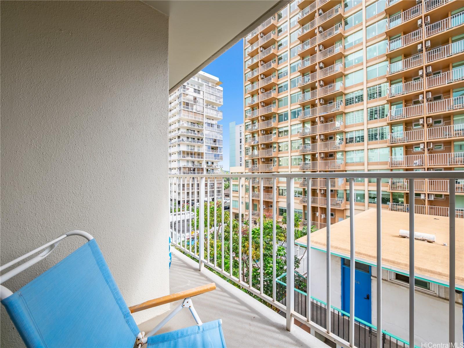 2572 Lemon Road, Unit 610 Honolulu, HI 96815 - Photo 18 of 24 a view of a balcony