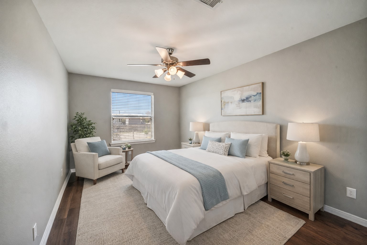1303 Dorothy Street Houston, TX 77008 - Photo 13 of 21 Secondary bedroom #1 with engineered hardwood floors, closet, fan/light fixture and window with blinds. Note this photo has been virtually staged.