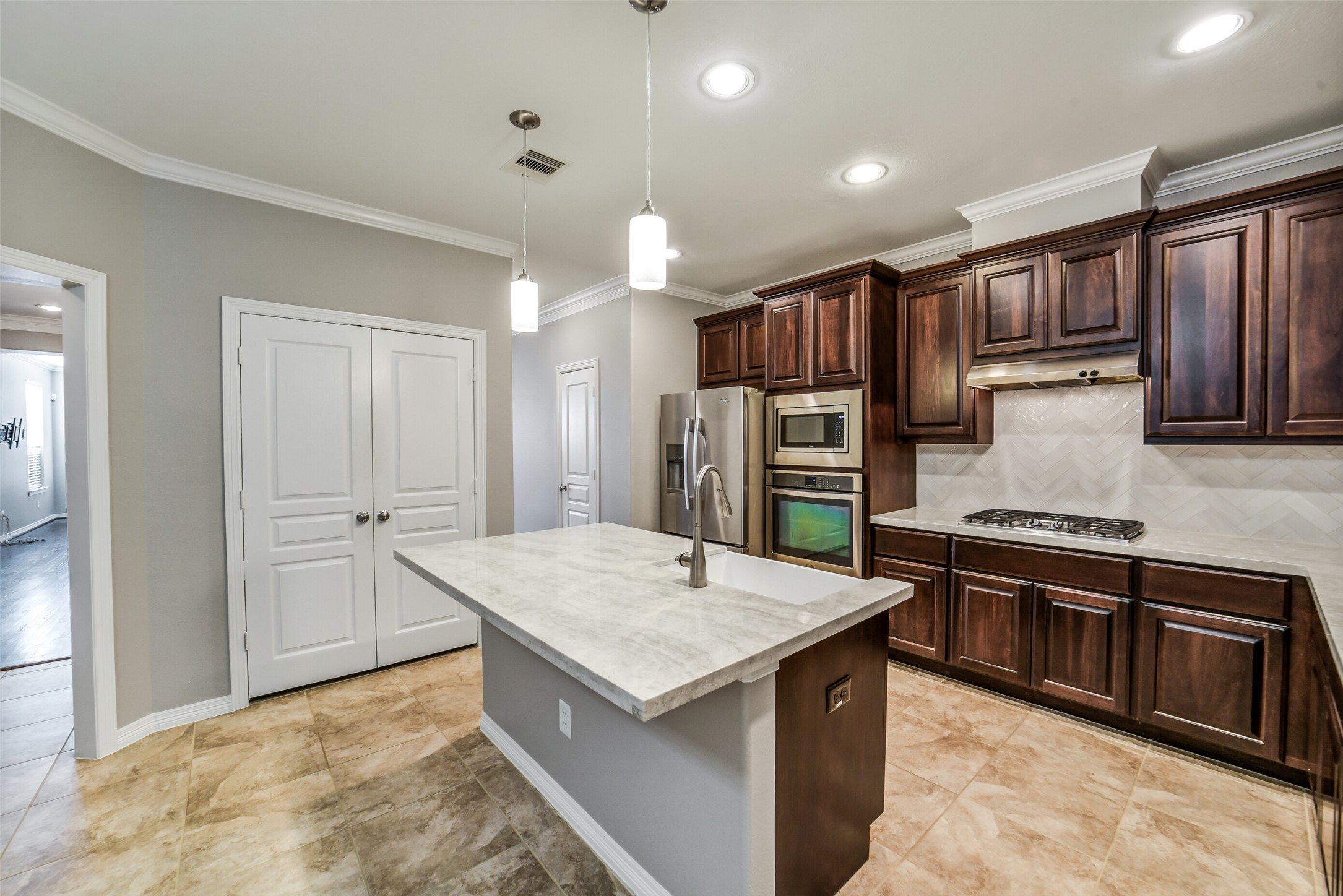 1303 Dorothy Street Houston, TX 77008 - Photo 5 of 21 Another look showing the double door pantry.