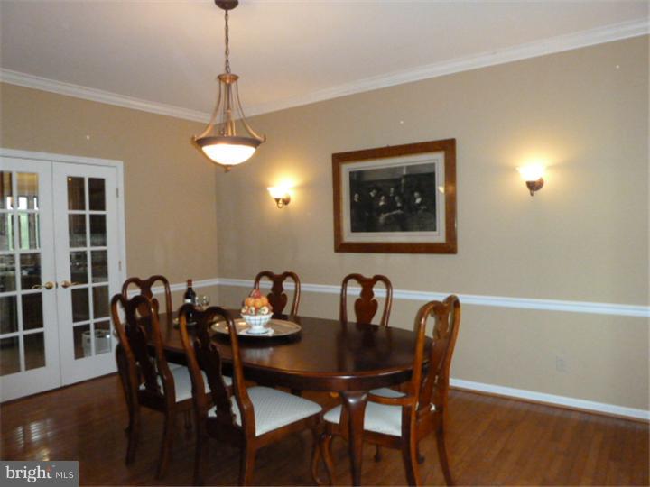 123 Longfields Way Downingtown, PA 19335 - Photo 3 of 25 Dining Room