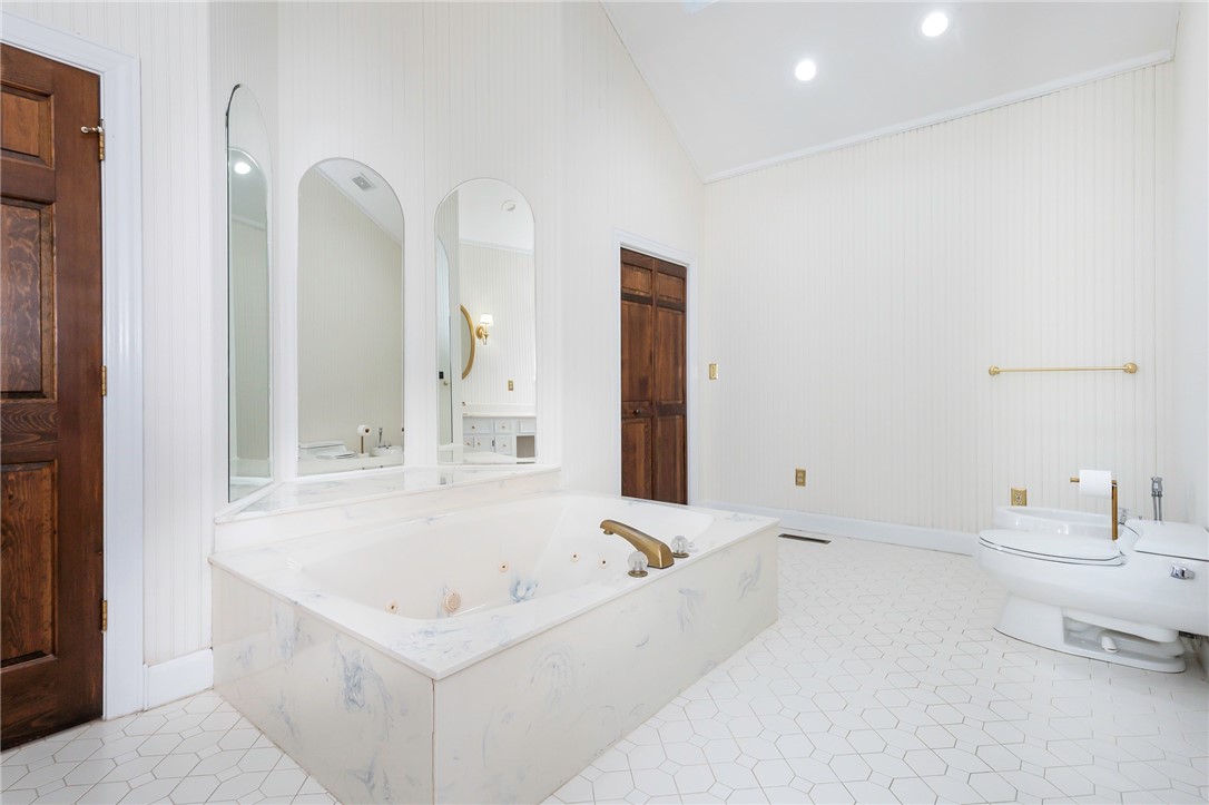 225 Pine Ridge Drive Easley, SC 29642 - Photo 22 of 36 Gallery Image 22
