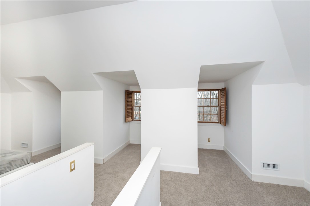 225 Pine Ridge Drive Easley, SC 29642 - Photo 31 of 36 Gallery Image 31