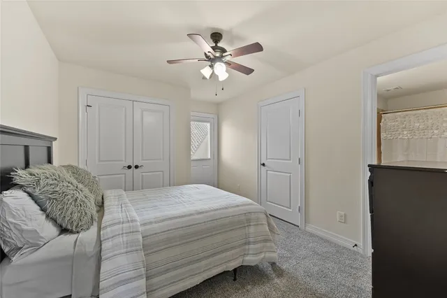 $345,000 | 26 West Oaks Drive, Houston, TX 77058